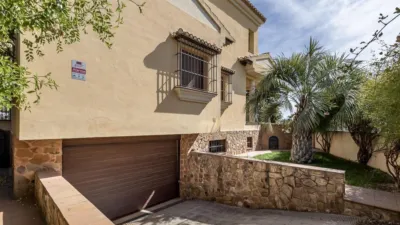 House on Mariana Pineda Street photo 6