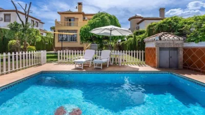 Chalet en calle de Tirso de Molina photo 2