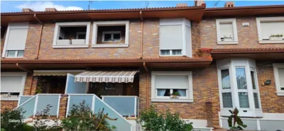 Townhouse on Avenida de Bilbao photo 27