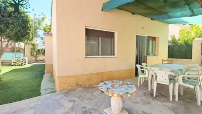 House on Calle Isla Antigua photo 2