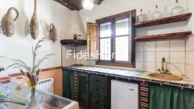 Chalet on Xff4+98C Acequias Street photo 35
