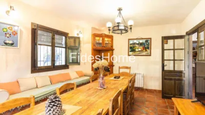 Chalet on Xff4+98C Acequias Street photo 4