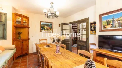 Chalet on Xff4+98C Acequias Street photo 5