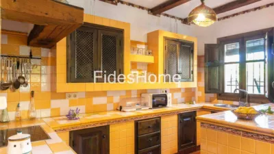 Chalet on Xff4+98C Acequias Street photo 9
