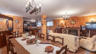 Chalet on Calle 18220 photo 27