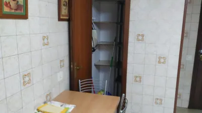 Habitación en alquiler en Calle del Monasterio de Carracedo, Zona Alta (Ponferrada) de 200 €<span>/mes</span>