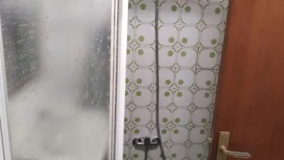 Habitación en alquiler en Calle del Monasterio de Carracedo, Zona Alta (Ponferrada) de 200 €<span>/mes</span>