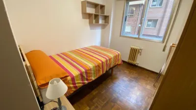 Habitación en alquiler en Calle del Monasterio de Carracedo, Zona Alta (Ponferrada) de 200 €<span>/mes</span>