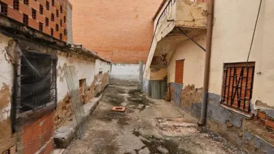 Chalet en venta en Avenida de Santa Bárbara, cerca de Calle de los Esparteros, Santa Bárbara (Toledo Capital) de 199.500 €