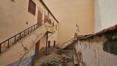 Chalet en venta en Avenida de Santa Bárbara, cerca de Calle de los Esparteros, Santa Bárbara (Toledo Capital) de 199.500 €