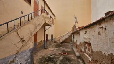 Chalet en venta en Avenida de Santa Bárbara, cerca de Calle de los Esparteros, Santa Bárbara (Toledo Capital) de 199.500 €