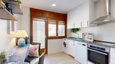 Chalet en venta en Avenida La Jota, 19, Casetas-Garrapinillos-Monzalbarba (Zaragoza Capital) de 550.000 €
