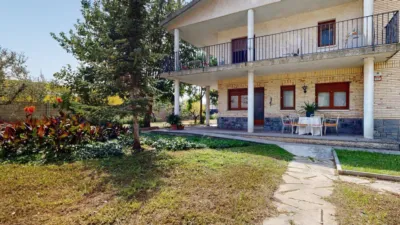 Chalet en venta en Avenida La Jota, 19, Casetas-Garrapinillos-Monzalbarba (Zaragoza Capital) de 550.000 €