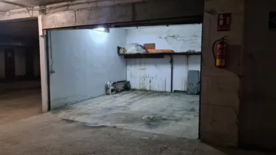 Garaje en alquiler en Rúa de Santiago de Chile - Més