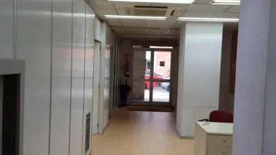 Local comercial en alquiler en Castiñeiriño - Más