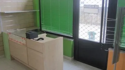 Local comercial en venta en Zona Bertamirans - Vista 3