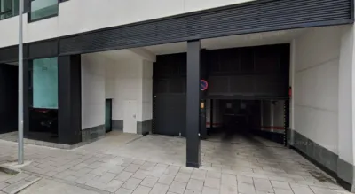 Garaje en venta en Avenida de la Libertad - Vista 2