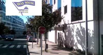 Local comercial en alquiler en Avenida de Barcelona - Más