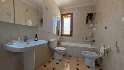 Chalet on Carrer de Barcelona photo 26