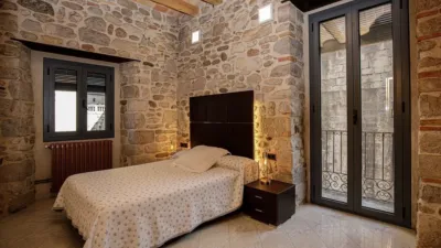 Piso en alquiler en Carrer Catedral, Barri Vell (Girona Capital) de 1.800 €<span>/mes</span>