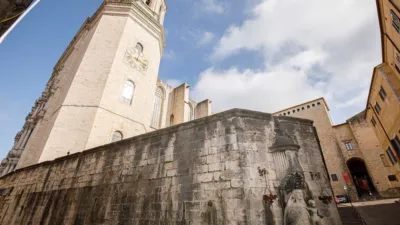 Piso en alquiler en Carrer Catedral, Barri Vell (Girona Capital) de 1.800 €<span>/mes</span>