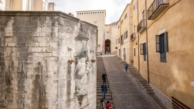 Piso en alquiler en Carrer Catedral, Barri Vell (Girona Capital) de 1.800 €<span>/mes</span>