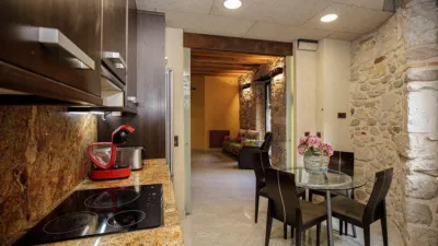 Piso en alquiler en Carrer Catedral, Barri Vell (Girona Capital) de 1.800 €<span>/mes</span>