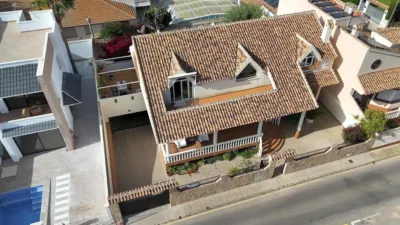 Chalet en venta en Calle de la Pinta, Núcleo (San Pedro del Pinatar) de 499.900 €