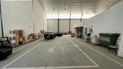 Nave industrial en venta en Poligono Campollano - Más