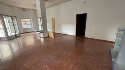 Local comercial en alquiler en Ensanche - Vista 2