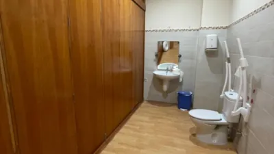 Local comercial en venta en Ensanche-Franciscanos - Més