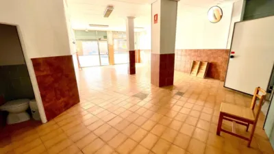 Local comercial en venta en Ensanche-Franciscanos - Vista 2
