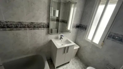 Habitación en alquiler en Calle de la Infanta Doña Teresa, Zona Alta (Ponferrada) de 200 €<span>/mes</span>