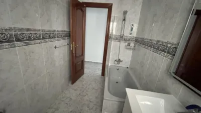 Habitación en alquiler en Calle de la Infanta Doña Teresa, Zona Alta (Ponferrada) de 200 €<span>/mes</span>