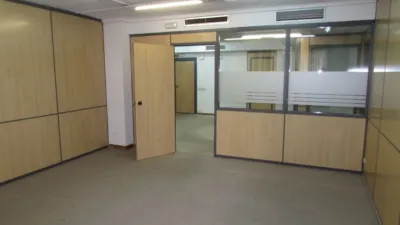 Oficina en alquiler en Centro-Altozano - Más