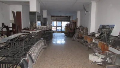 Local comercial en venta en Ensanche - Vista 2
