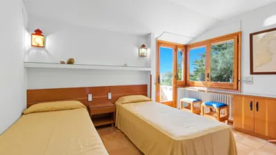 Chalet en venta en Carrer dels Violers, 5, Begur de 1.995.000 €