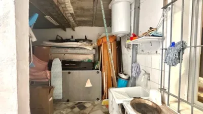 House in Bus Station photo 11
