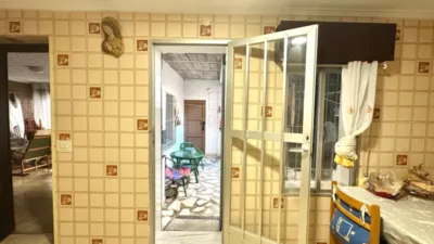 House in Bus Station photo 12