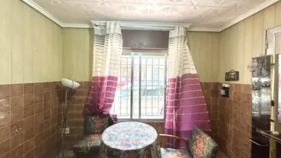 House in Bus Station photo 21