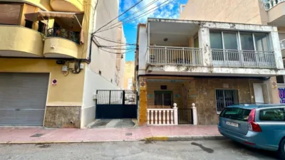 House in Bus Station photo 2