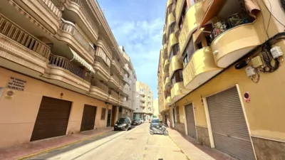 House in Bus Station photo 3