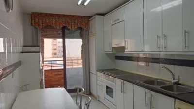 Piso en venta en Calle de las Escuelas Pías, Universidad-Los Lirios (Logroño) de 298.000 €
