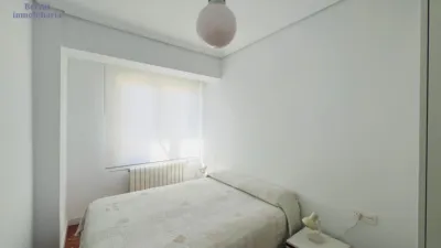 Piso en venta en Avenida de la Paz, cerca de Calle de la Duquesa de la Victoria, Centro (Logroño) de 224.000 €