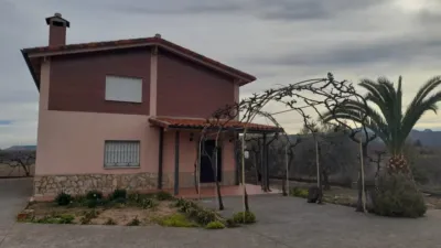 House for sale in Camino Las Ballenas, Lardero of 250.000 €