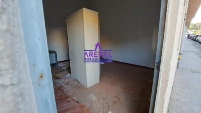 Local comercial en alquiler en Ribeira - Vista 2