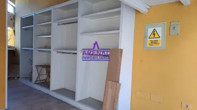 Local comercial en alquiler en Calle de la Paz - Més