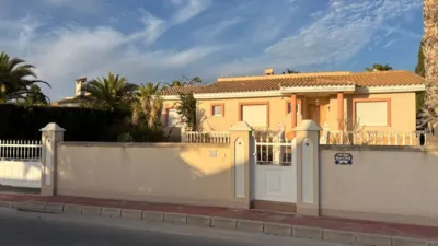 Chalet en calle Ur Pisnella Villa Flores, nº 9