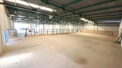 Nave industrial en alquiler en Poligono Campollano - Més