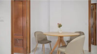 Piso en alquiler en Almendrales - Imagen 2